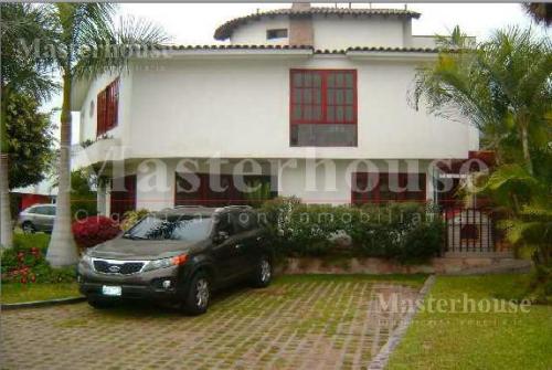 Casa en Venta ubicado en La Molina a $499,000