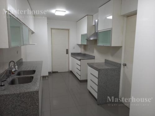 Departamento de 4 dormitorios y 4 baños ubicado en Santiago De Surco