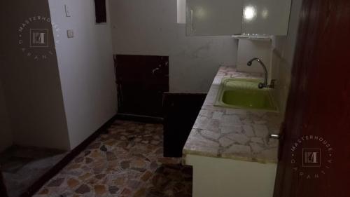 Casa de 8 dormitorios y 3 baños ubicado en Cercado De Lima