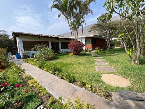 Casa en Venta ubicado en La Molina a $1,190,000
