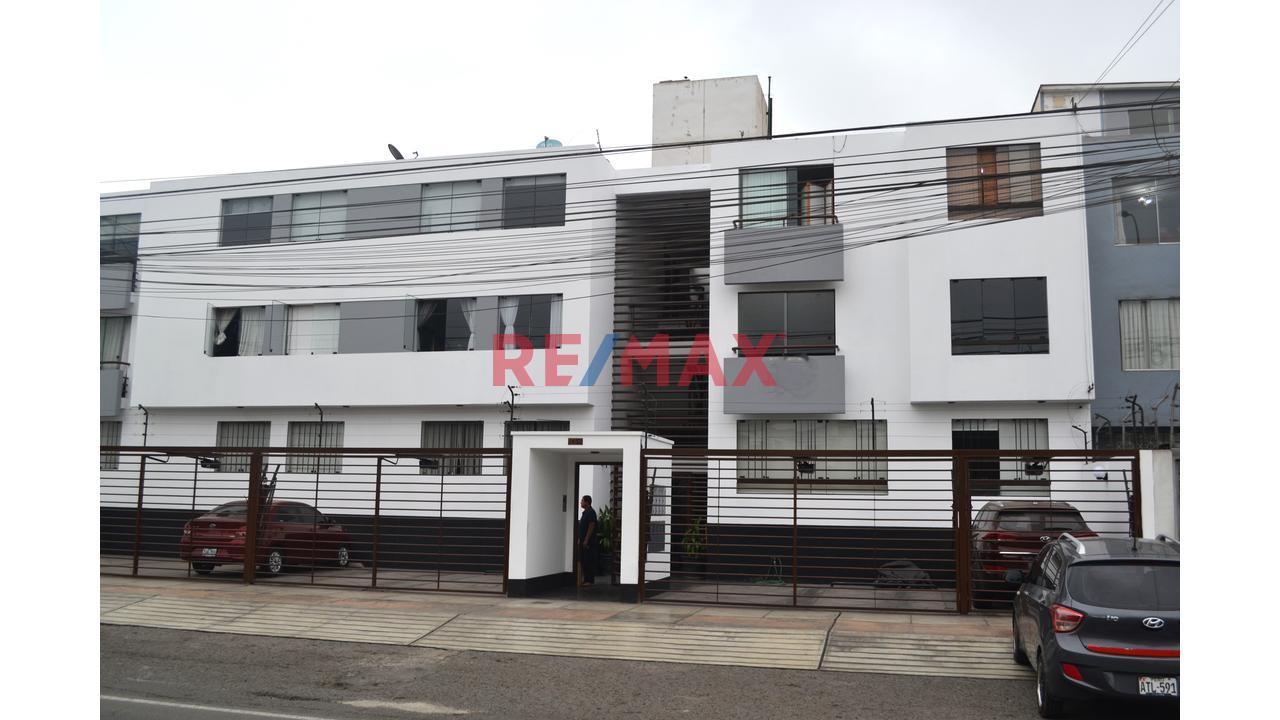 Departamento en Venta ubicado en La Molina a $174,000