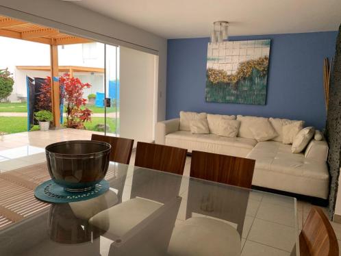 Casa de Playa en Venta ubicado en Asia a $185,000