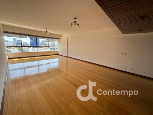 Departamento de 3 dormitorios y 2 baños ubicado en San Isidro