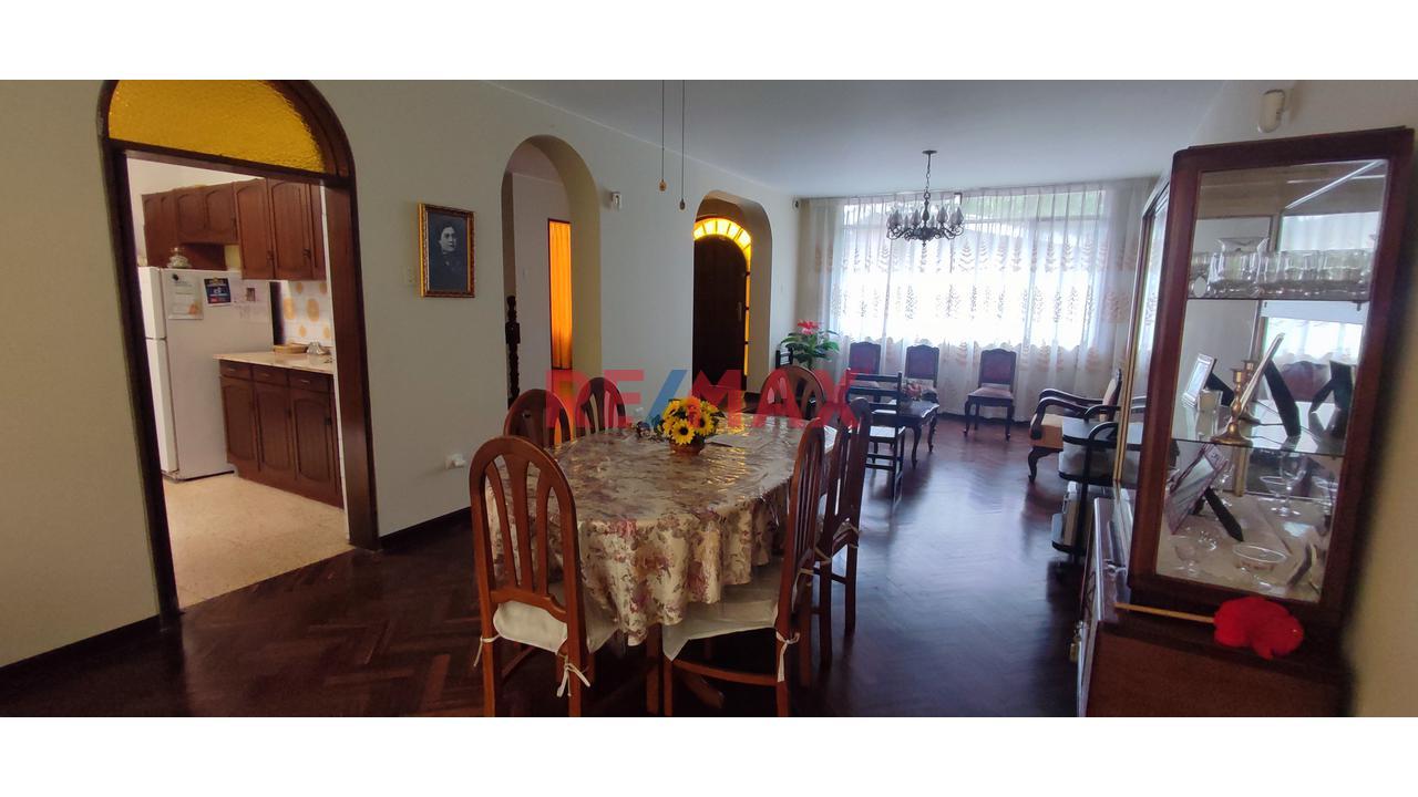 Casa en Venta ubicado en Santiago De Surco a $445,000