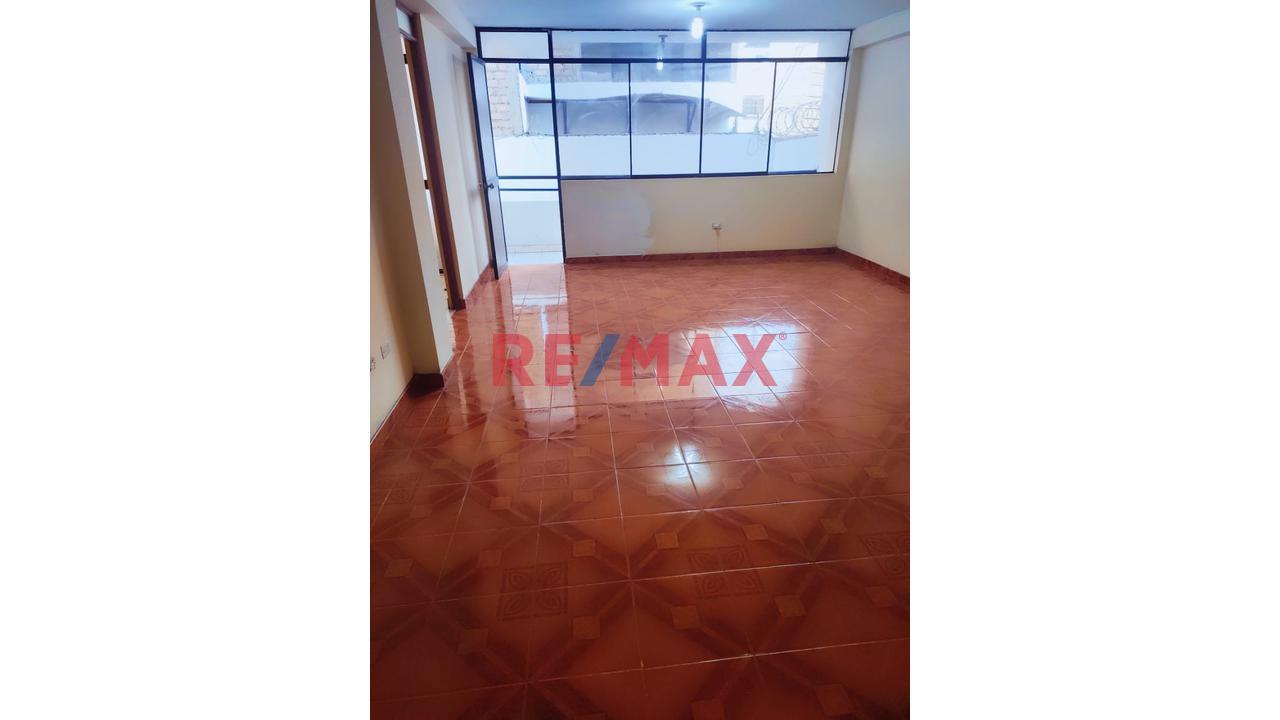 Departamento en Venta ubicado en El Agustino a $67,000