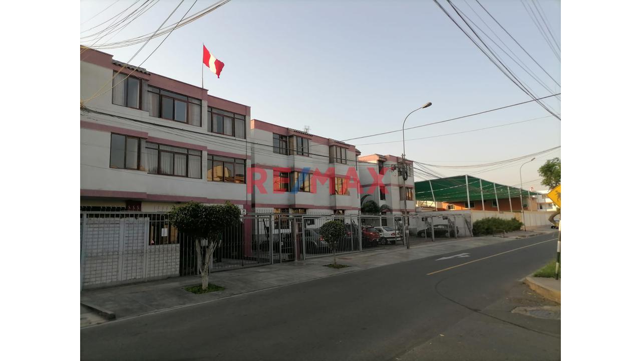 Departamento en Venta ubicado en La Molina a $169,000