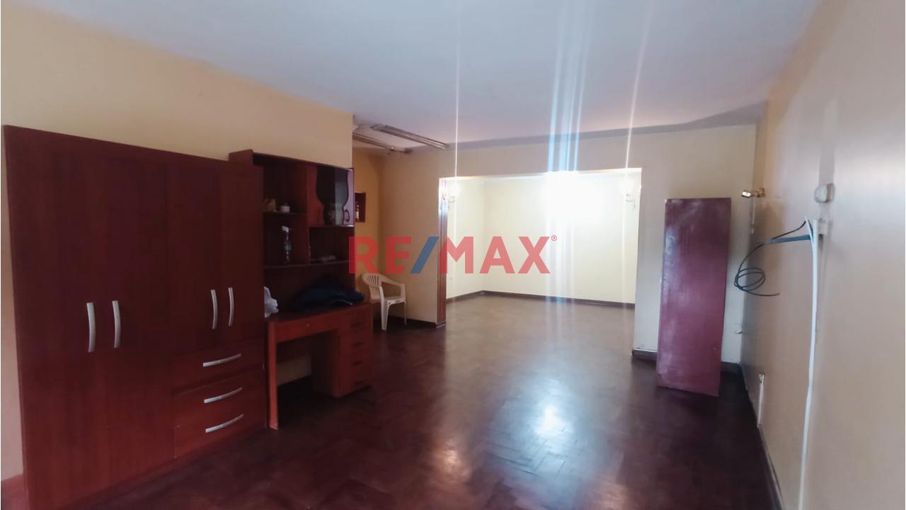 Departamento en Venta ubicado en Av. San Eugenio Departamento en Venta ubicado en Av. San Eugenio