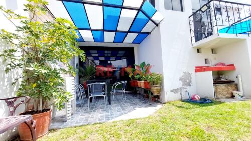 Casa de 6 dormitorios y 4 baños ubicado en Paucarpata