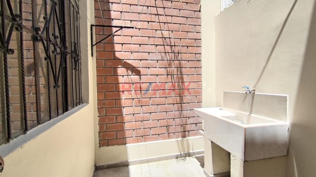 Casa de 5 dormitorios y 3 baños ubicado en Paucarpata Casa de 5 dormitorios y 3 baños ubicado en Paucarpata