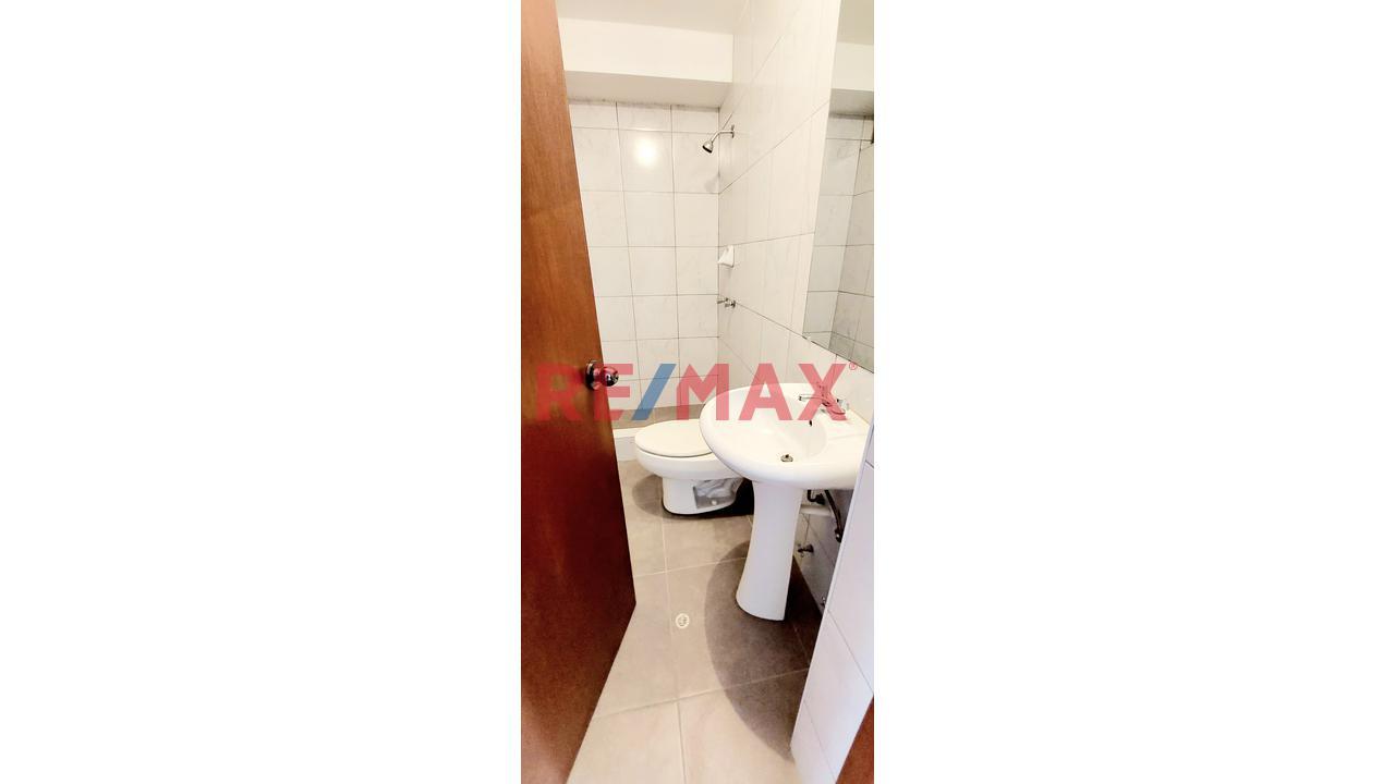 Departamento de 3 dormitorios y 2 baños ubicado en Cerro Colorado Departamento de 3 dormitorios y 2 baños ubicado en Cerro Colorado
