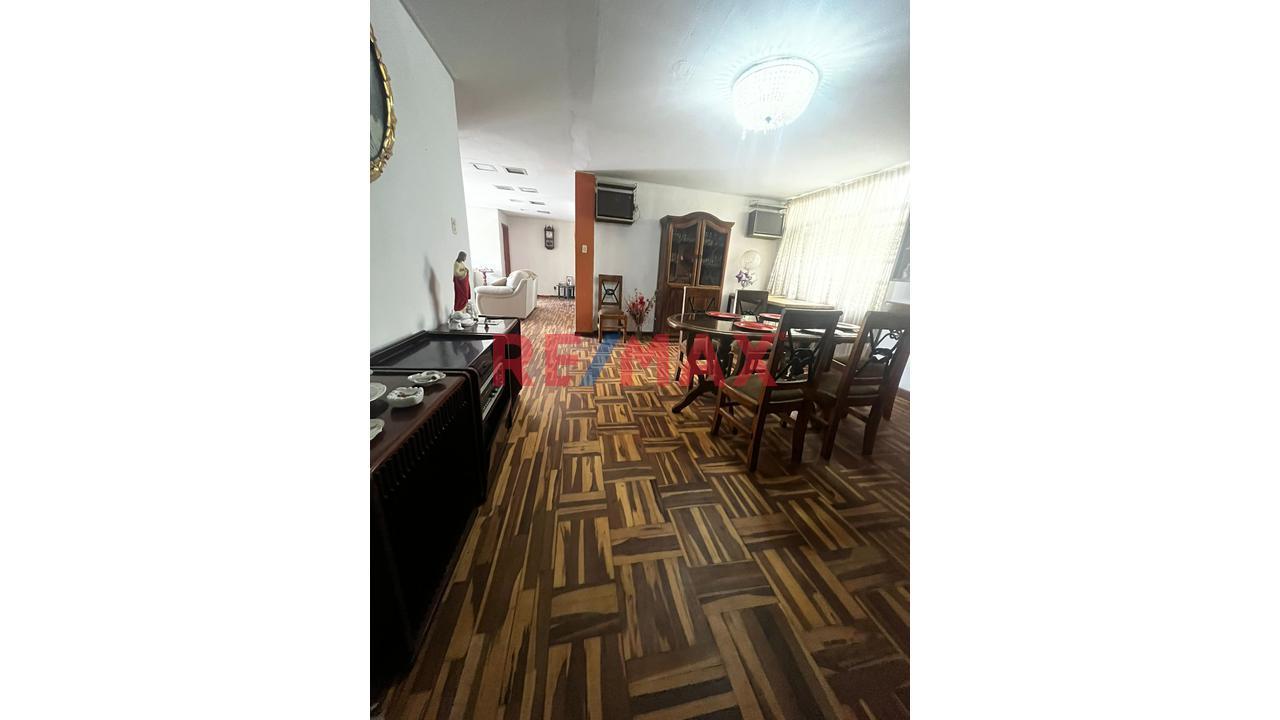 Departamento de 3 dormitorios y 2 baños ubicado en Bellavista Departamento de 3 dormitorios y 2 baños ubicado en Bellavista