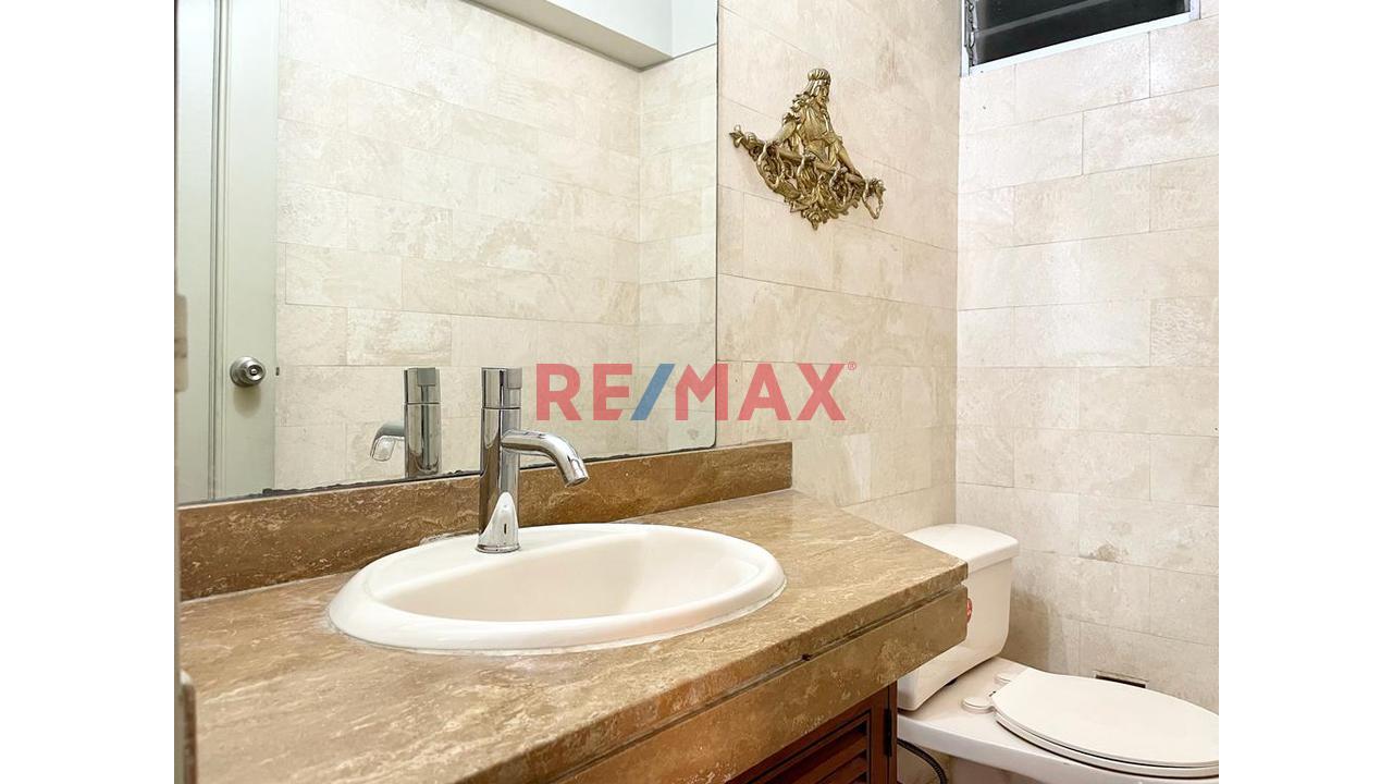 Departamento de 3 dormitorios ubicado en San Isidro Departamento de 3 dormitorios ubicado en San Isidro