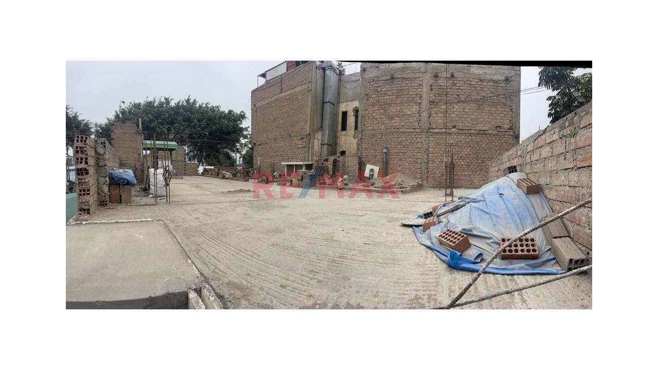 Terreno en Venta ubicado en Av. De Los Constructores Terreno en Venta ubicado en Av. De Los Constructores