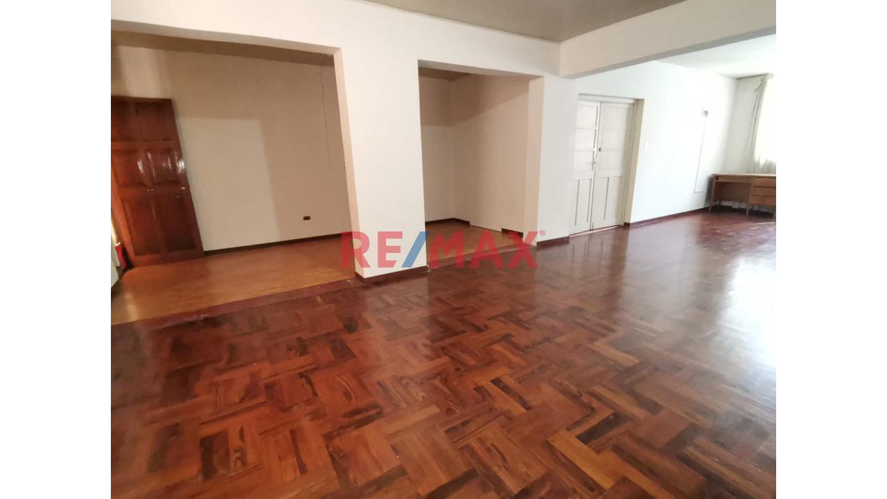 Local comercial en Alquiler ubicado en Yanahuara a $928 Local comercial en Alquiler ubicado en Yanahuara a $928