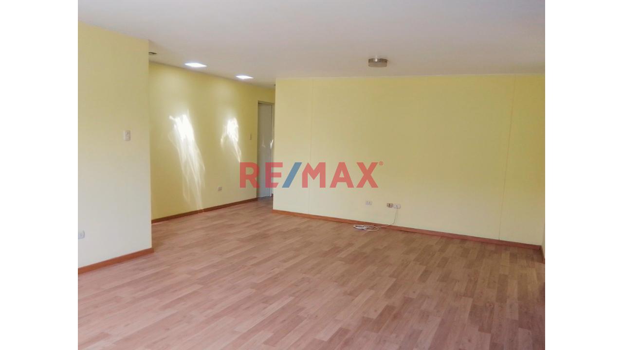 Departamento en Venta ubicado en Calle Los Arces Departamento en Venta ubicado en Calle Los Arces