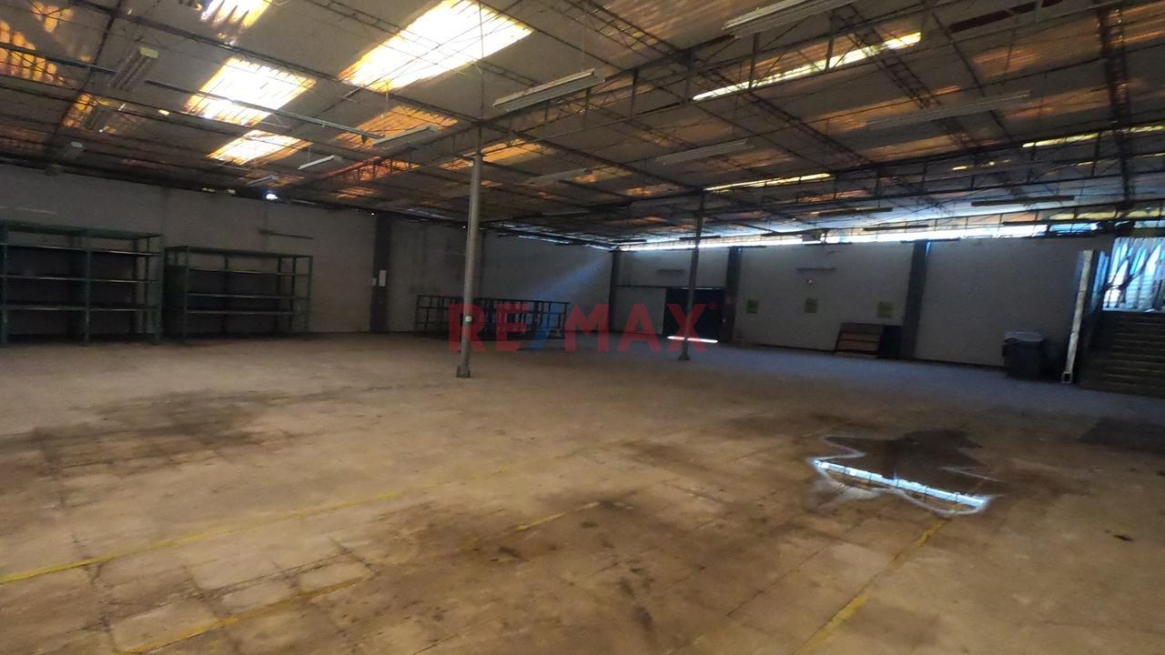 Local comercial en Venta ubicado en Calle Icaro Local comercial en Venta ubicado en Calle Icaro