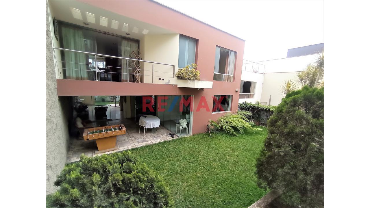 Casa en Venta ubicado en La Molina a $750,000 Casa en Venta ubicado en La Molina a $750,000