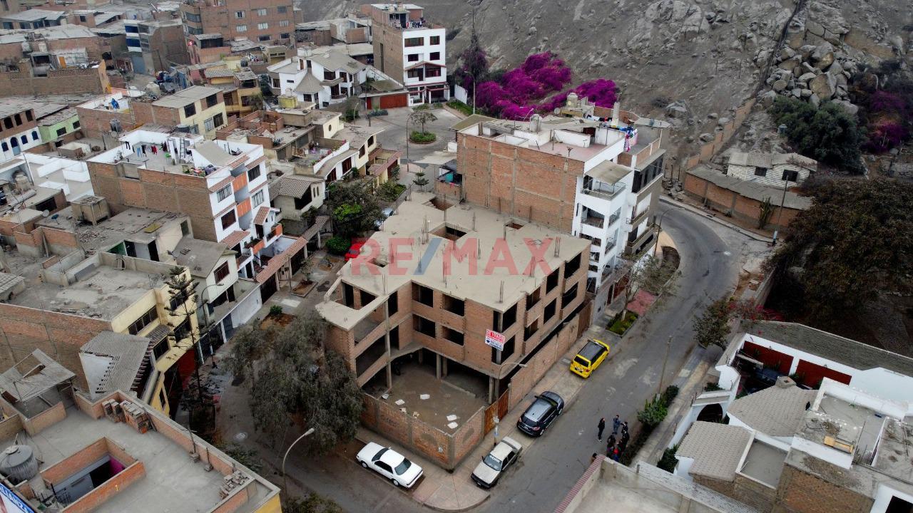 Casa de 12 dormitorios y 6 baños ubicado en San Juan De Lurigancho Casa de 12 dormitorios y 6 baños ubicado en San Juan De Lurigancho