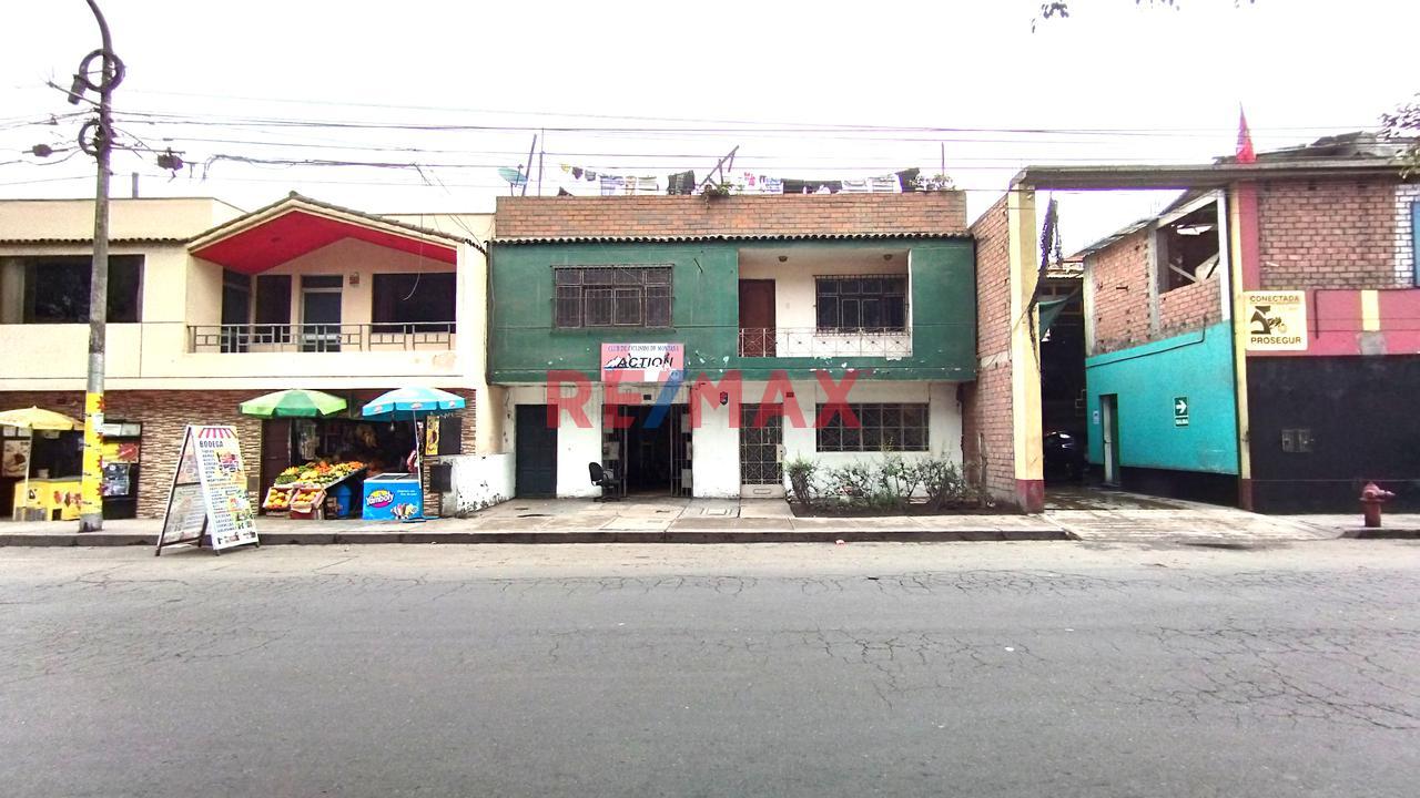 Casa de 10 dormitorios y 5 baños ubicado en San Juan De Lurigancho Casa de 10 dormitorios y 5 baños ubicado en San Juan De Lurigancho