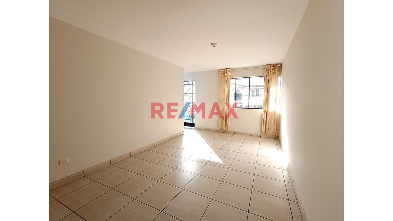 Departamento de 4 dormitorios y 1 baños ubicado en San Juan De Lurigancho Departamento de 4 dormitorios y 1 baños ubicado en San Juan De Lurigancho