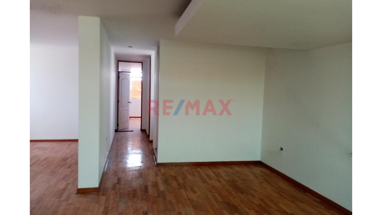 Departamento de 4 dormitorios y 3 baños ubicado en Santiago De Surco Departamento de 4 dormitorios y 3 baños ubicado en Santiago De Surco