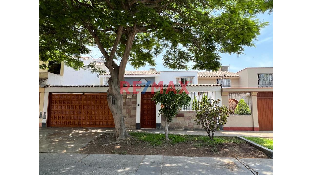 Casa en Venta ubicado en Santiago De Surco a $390,000