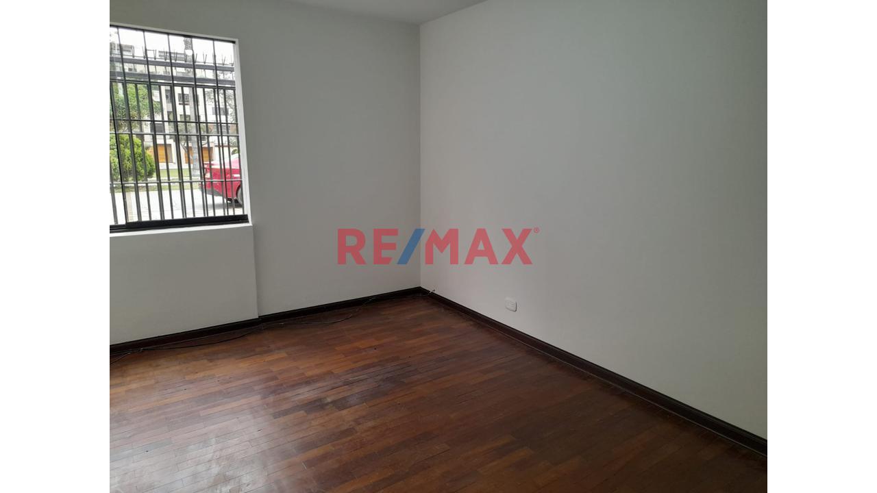 Departamento de 2 dormitorios y 1 baños ubicado en Santiago De Surco Departamento de 2 dormitorios y 1 baños ubicado en Santiago De Surco