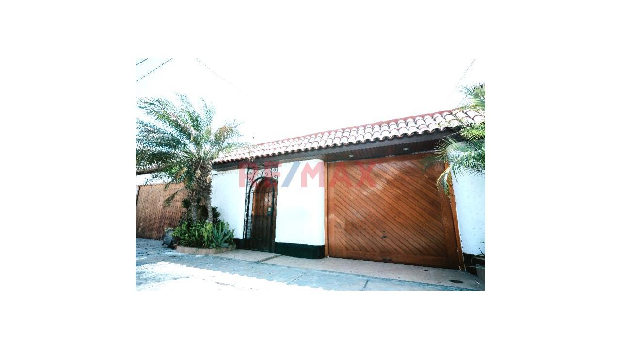 Casa en Venta ubicado en La Molina a $349,000