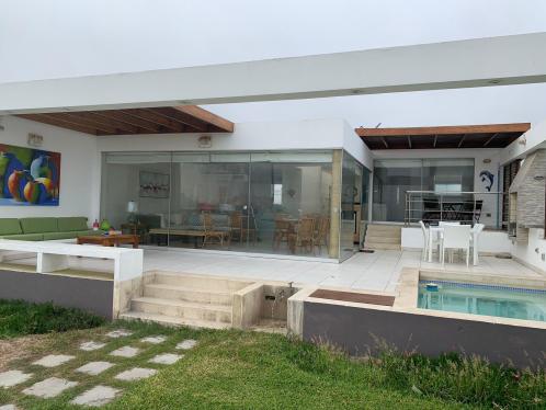 Casa de Playa en Venta ubicado en Asia a $420,000