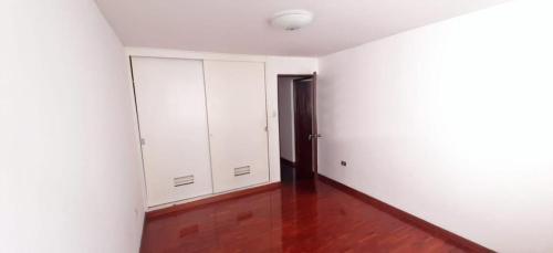 Departamento de 5 dormitorios y 3 baños ubicado en Lince