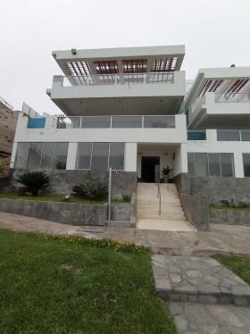Casa de Playa en Venta ubicado en Cerro Azul a $220,000