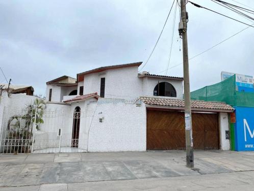 Casa en Alquiler ubicado en San Borja a $3,500