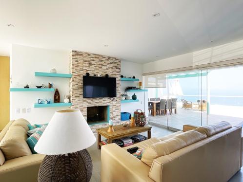 Casa de Playa en Venta ubicado en Asia a $349,000