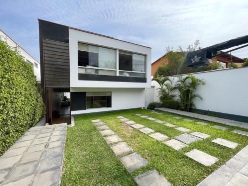 Casa en Venta a $520,000 en Babilonia