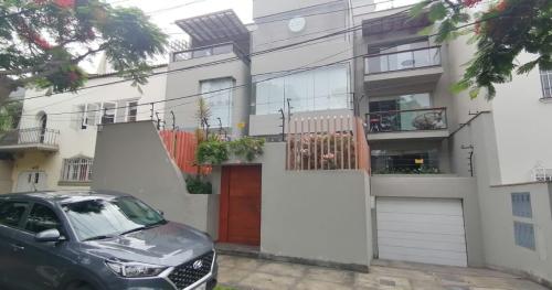 Departamento de 3 dormitorios y 3 baños ubicado en Miraflores