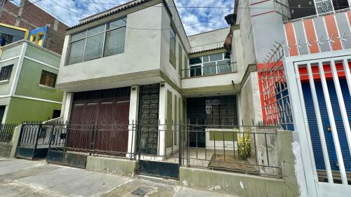 Casa en Venta ubicado en San Juan De Lurigancho a $275,000