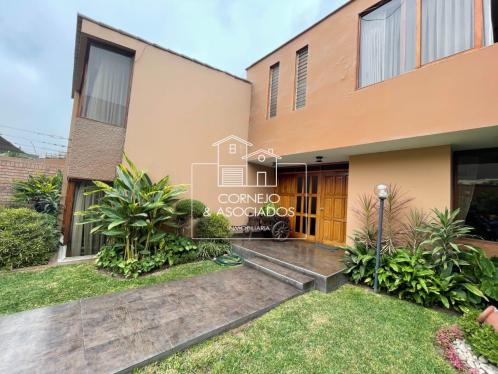 Casa en Venta ubicado en La Molina a $670,000