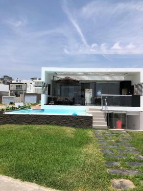 Casa de Playa en Venta ubicado en Cerro Azul a $320,000