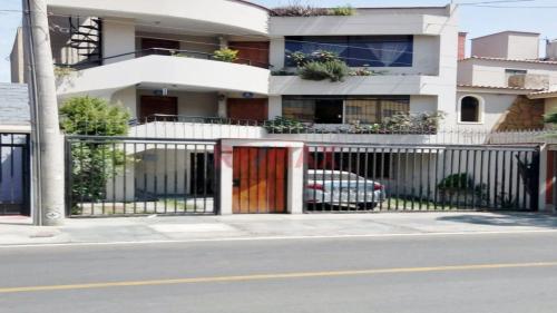 Departamento en Venta ubicado en La Molina a $160,000