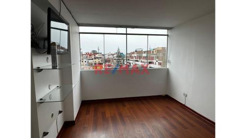 Departamento de 4 dormitorios ubicado en Cercado De Lima