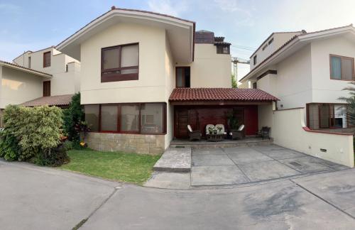 Casa en Venta ubicado en Santiago De Surco a $390,000