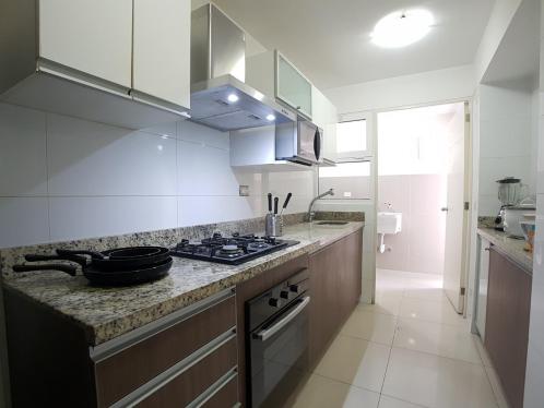 Departamento en Alquiler de 3 dormitorios ubicado en Miraflores