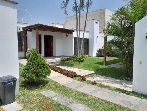 Casa de 3 dormitorios y 25 baños ubicado en Peru