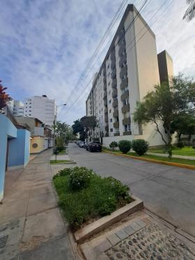 Departamento en Venta de 3 dormitorios ubicado en Santiago De Surco