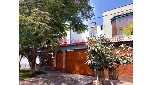 Casa en Venta ubicado en La Molina a $470,000