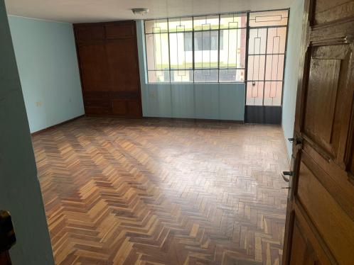 Casa en Venta de 7 dormitorios ubicado en El Tambo