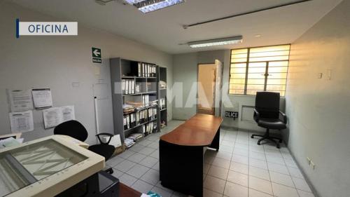 Lindo Local comercial en Venta en Cercado De Lima