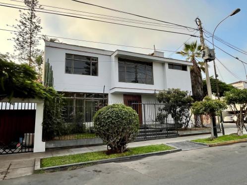 Casa en Venta ubicado en Miraflores a $650,000