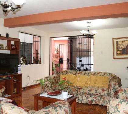 Casa de 3 dormitorios y 4 baños ubicado en San Martin De Porres