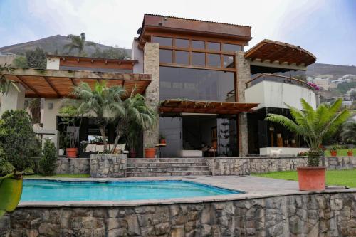 Casa en Venta ubicado en Santiago De Surco a $2,200,000